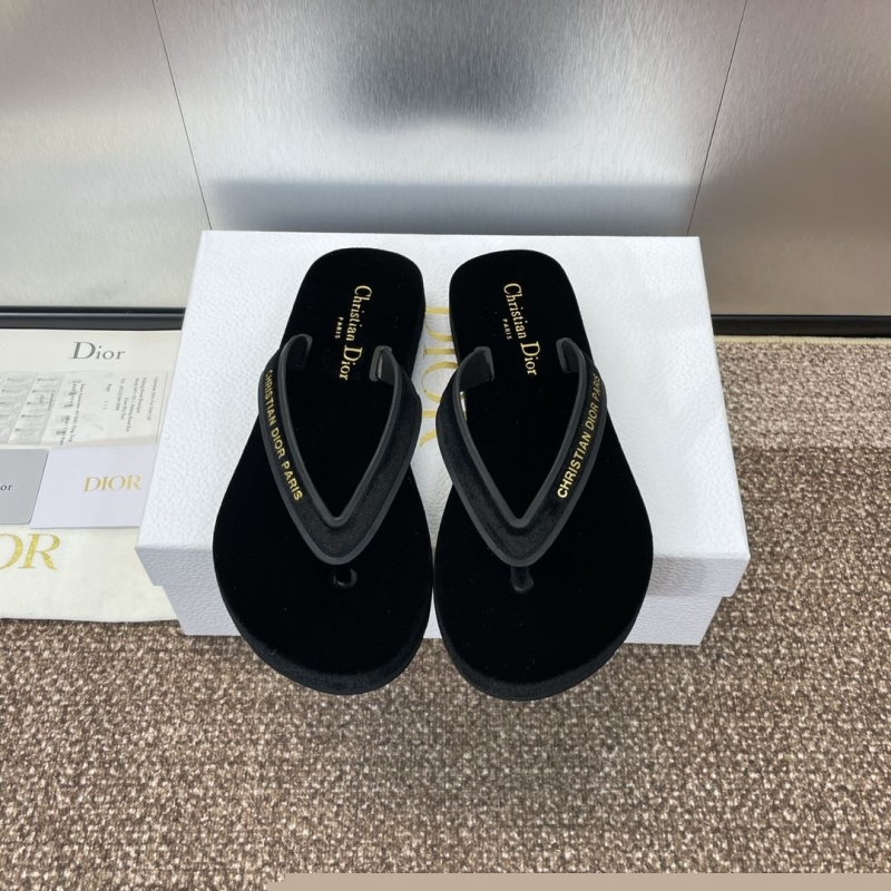 ch**an D*or slippers